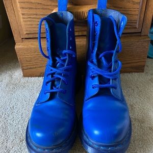 Blue Pascal Docs Size 7w/5m